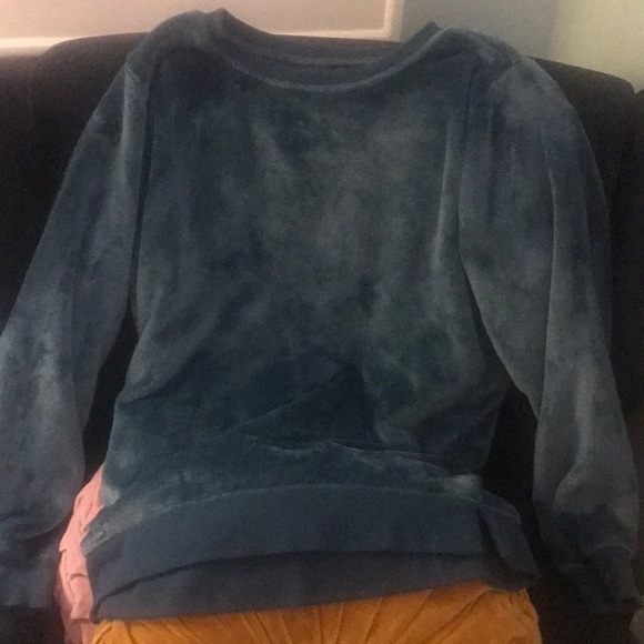 🌻 Cozy Fuzzy Green Sweater - Picture 1 of 3